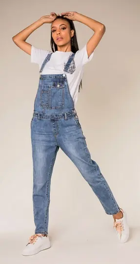Charme du Denim , salopette coupe droite et stylée