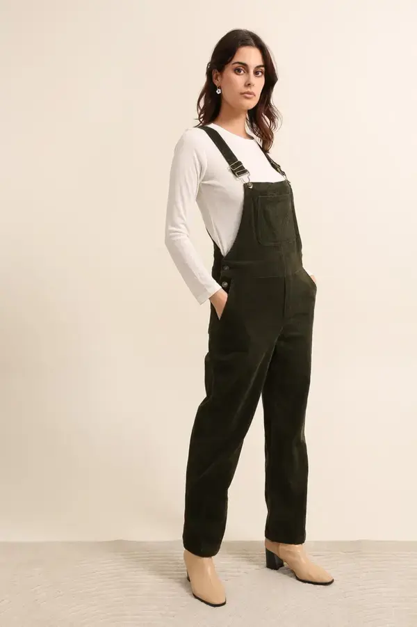 Collection de salopettes en velours