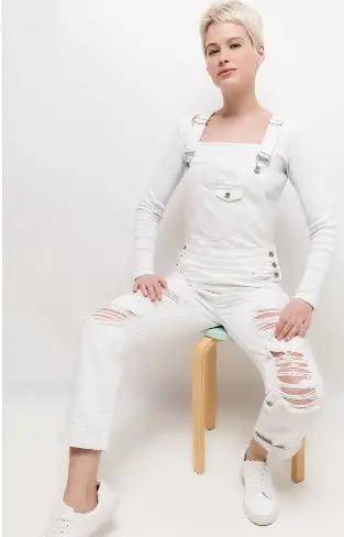 Vetement moderne et stylé