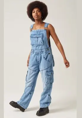 Profitez de cette salopette au look décalé