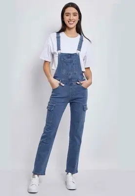 Combinaison en coupe slim dispobible en boutique